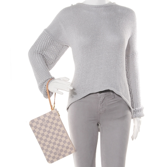 🤍Louis Vuitton Wristlet🤍 - Picture 2 of 14